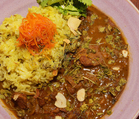 【curry but curry】　ヘルシーラムカレー　～ヨモギと紅花ごはん～